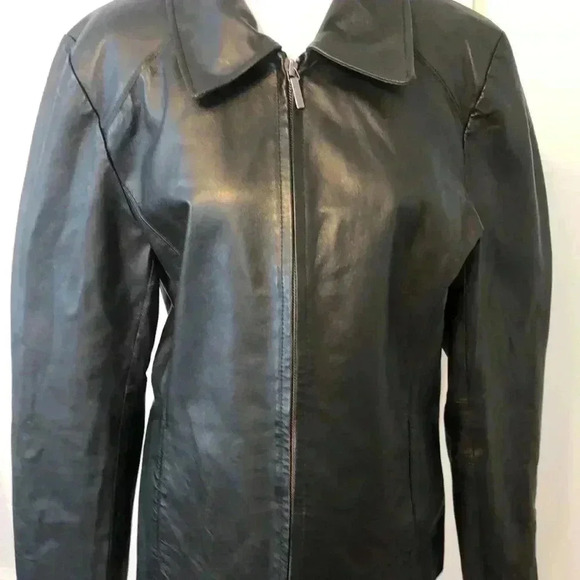 Worthington zippered leather jacket with open side pockets. - Picture 2 of 9